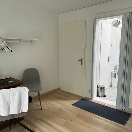 Lit Queen Size Et Balcon Commugny